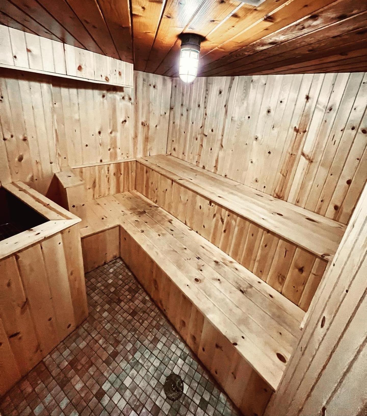 Newly Remodeled Mid-Century Modern Lake Condo Лейк Дженива Экстерьер фото